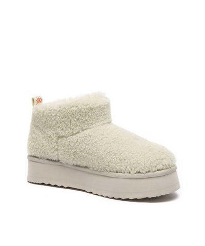 Women's Ultra Platform Curly Boots Women's Ultra Platform Curly Boots
